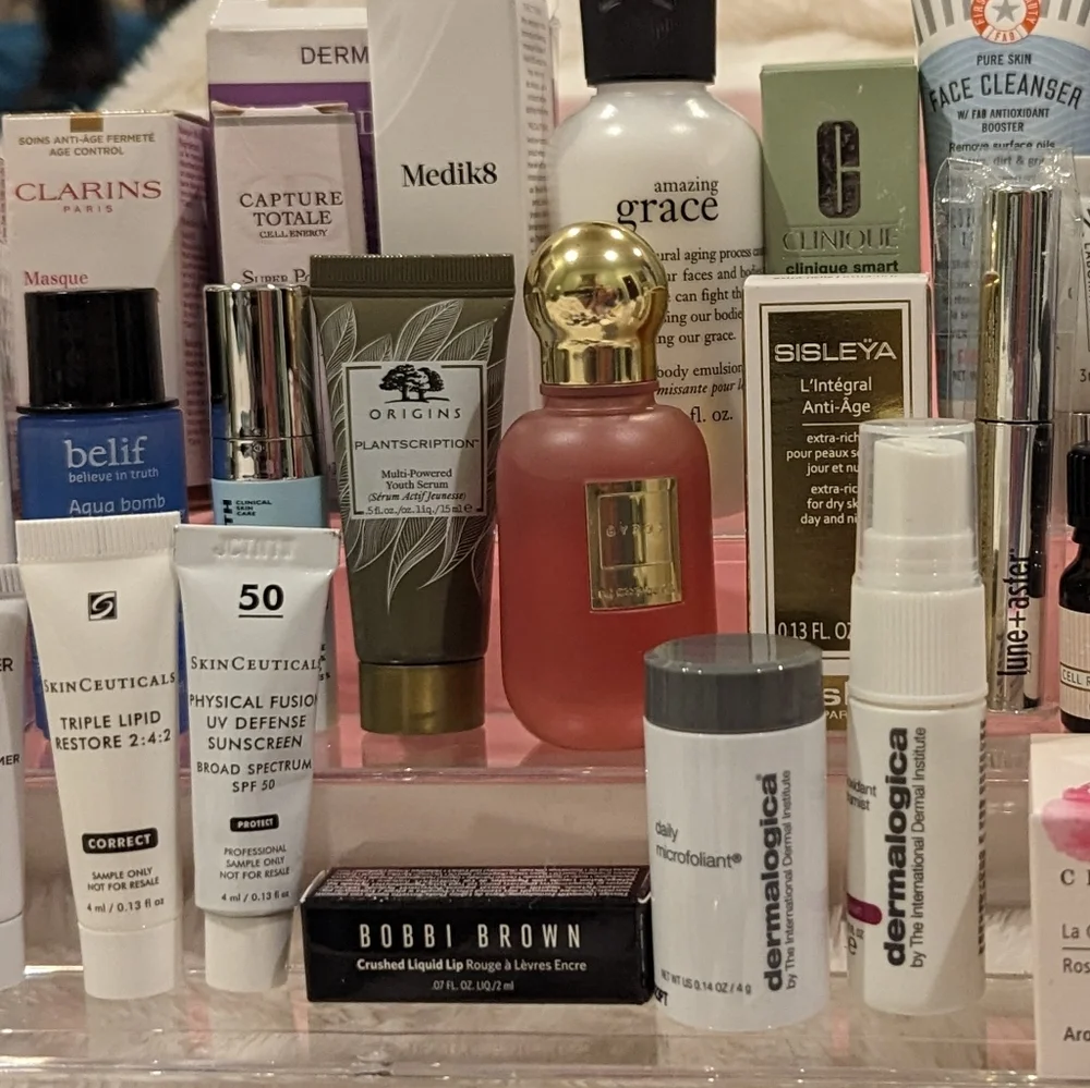 SOLD! Skincare Bundle Chanel, Sisley, Chantecaille and more.... High End!! - Picture 4 of 5